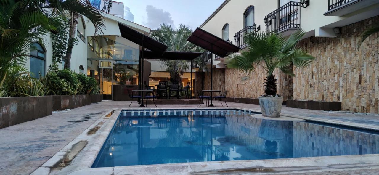 Hotel Dubrovnik Mérida Buitenkant foto