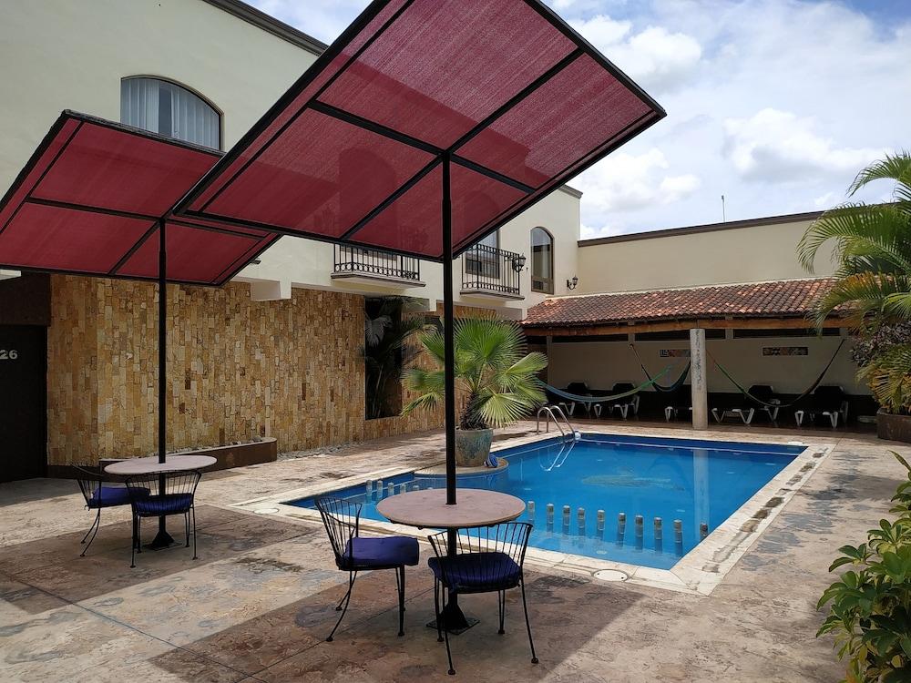 Hotel Dubrovnik Mérida Buitenkant foto