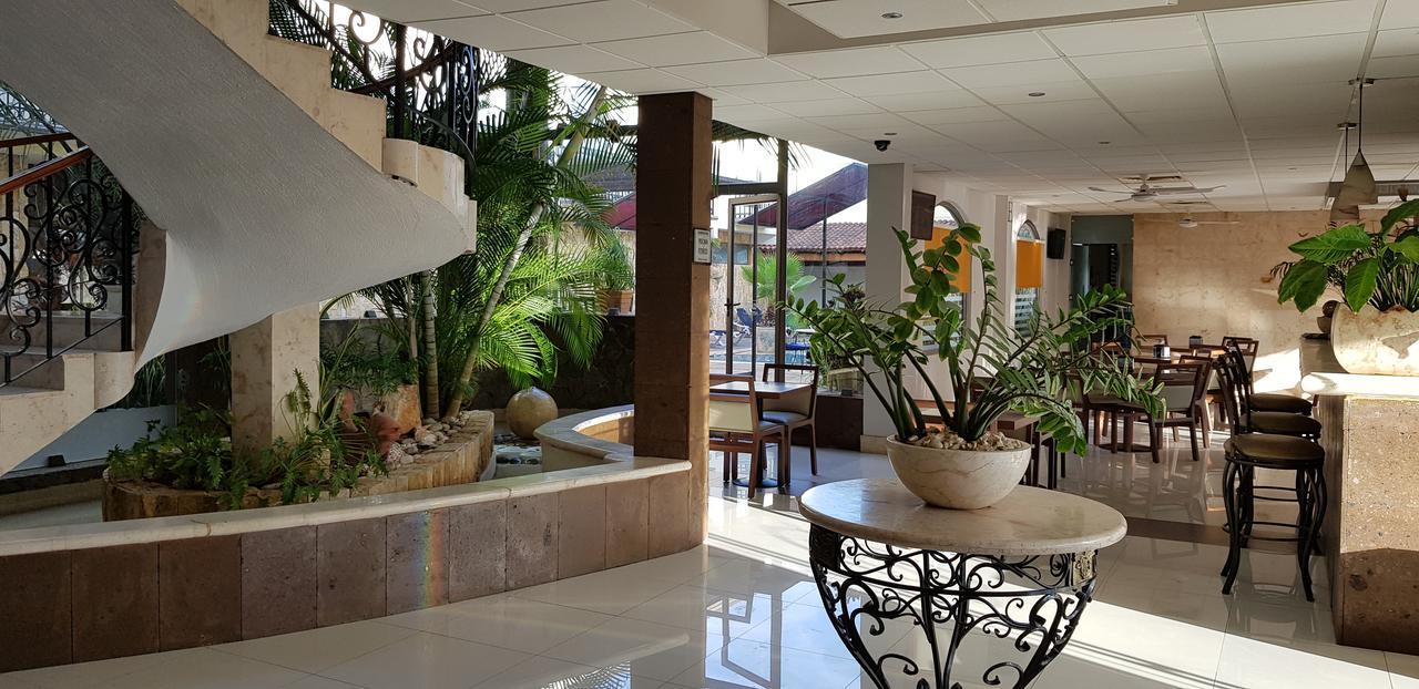 Hotel Dubrovnik Mérida Buitenkant foto