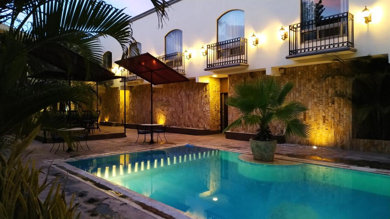 Hotel Dubrovnik Mérida Buitenkant foto